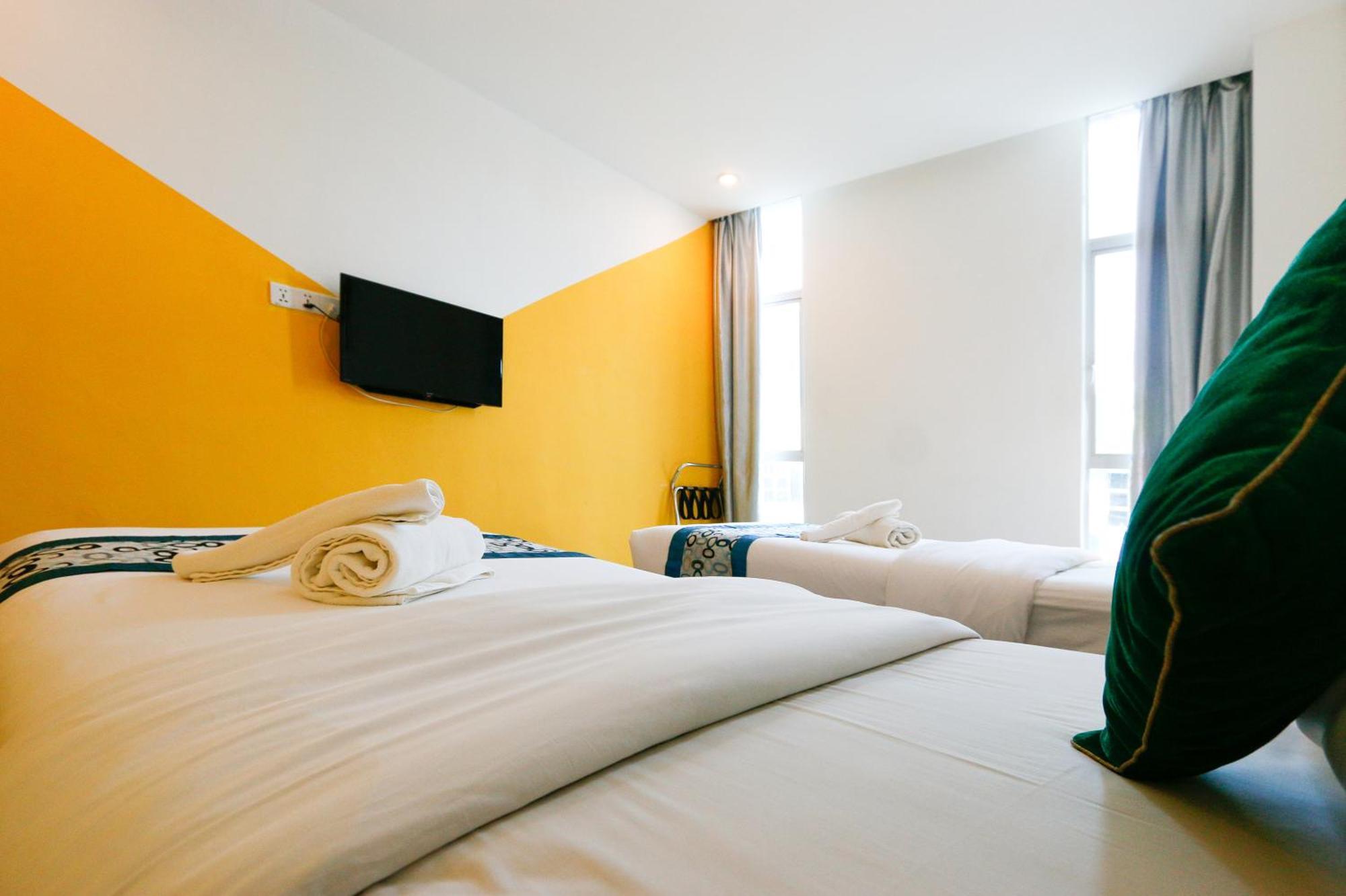 Golden Roof Hotel Ampang Ipoh Bagian luar foto