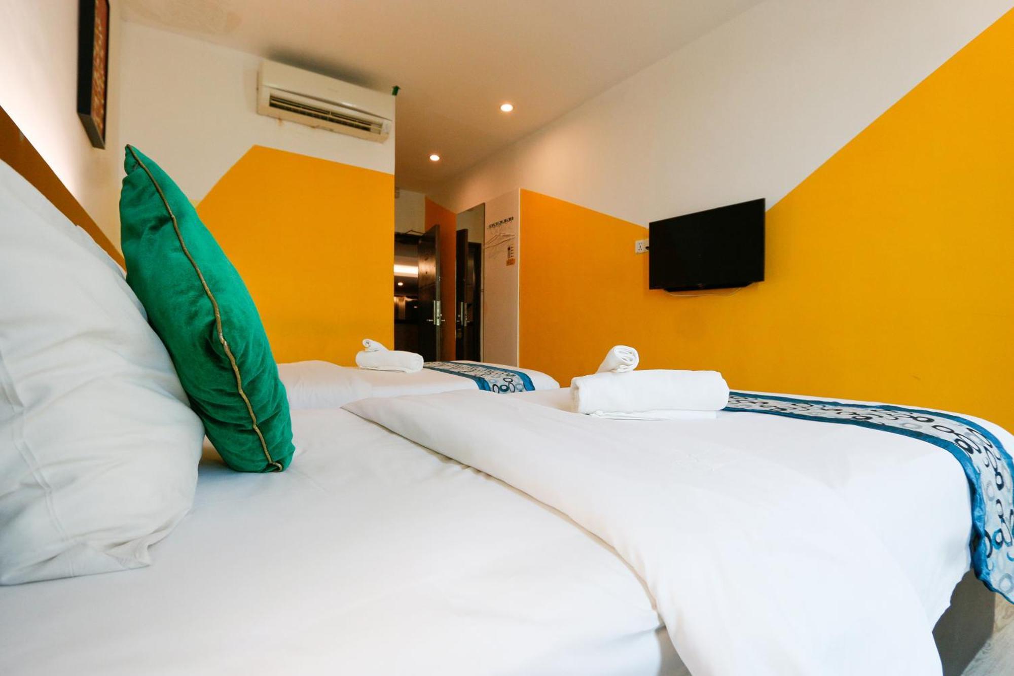 Golden Roof Hotel Ampang Ipoh Bagian luar foto