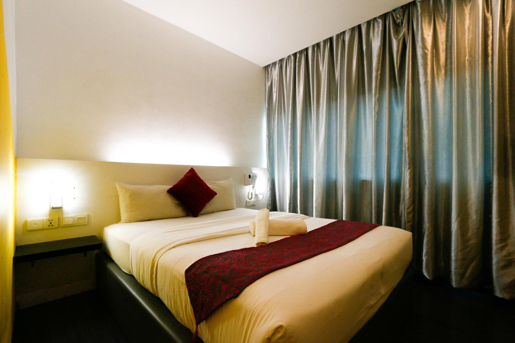 Golden Roof Hotel Ampang Ipoh Bagian luar foto