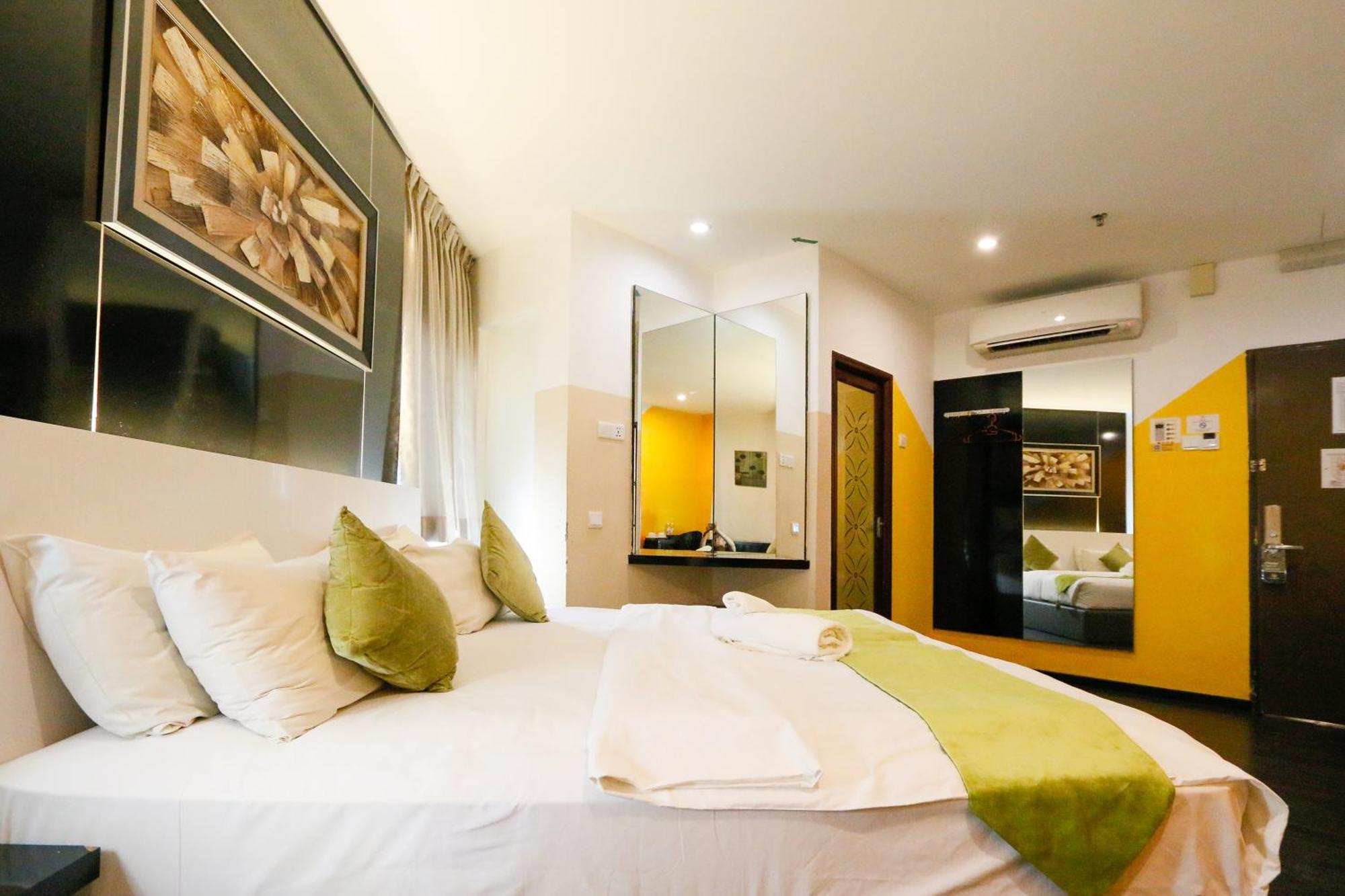 Golden Roof Hotel Ampang Ipoh Bagian luar foto